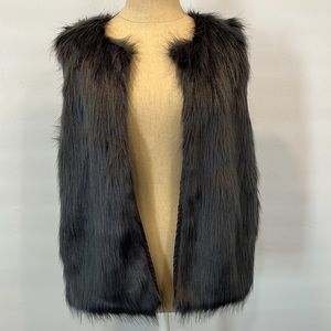 FAUX FUR VEST FOREVER21